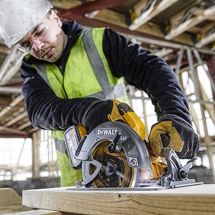 DeWalt DCS578X2-GB 54V XR FLEXVOLT  High Power 190mm Circular Saw  With 2 x 9Ah Batteries in TSTAK