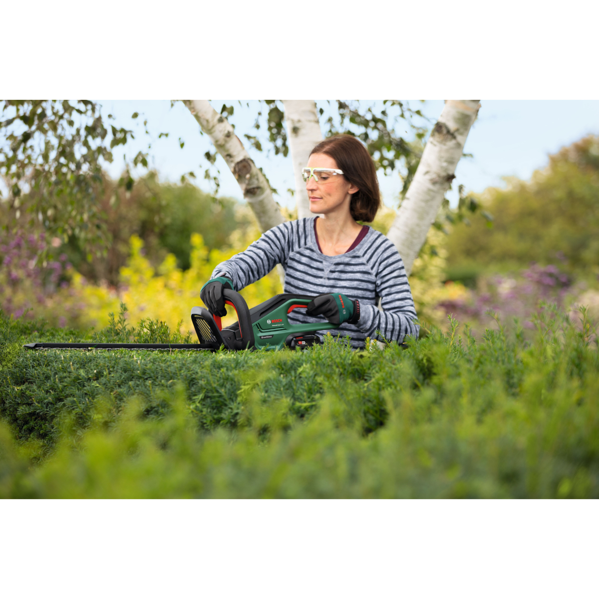 Bosch UniversalHedgeCut 18-55 Body Only 18V 55cm Brushless Hedgecutter