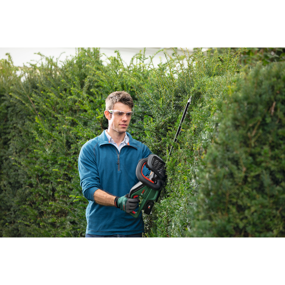 Bosch UniversalHedgeCut 18-50 Body Only 18V 50cm Brushless Hedgecutter