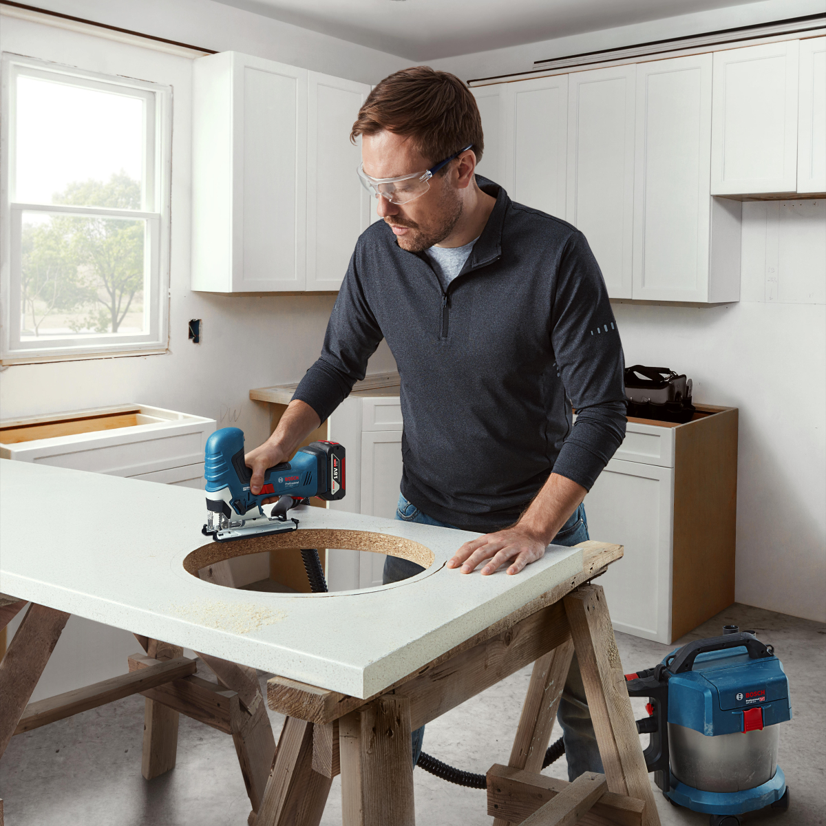 Bosch GST 18V-125 B Body Only 18V Bow Handle Jigsaw Brushless in L-Boxx