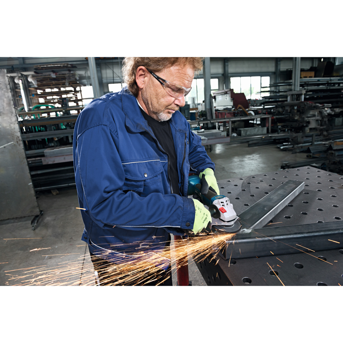 Bosch GWS18V-115L Body Only 18V Brushless 115mm Angle Grinder in L-BOXX