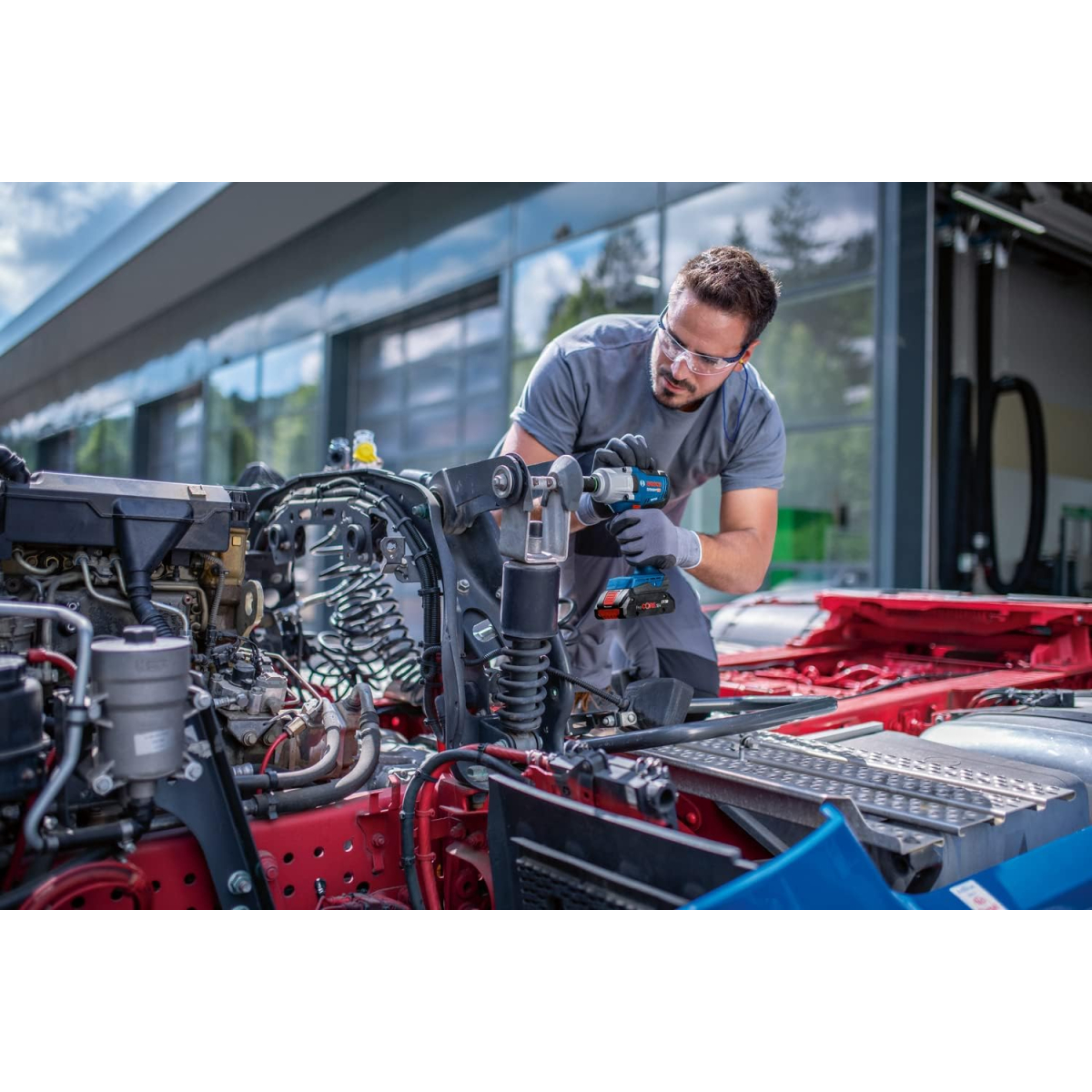 Bosch GDS 18V-450 PC 18v BRUSHLESS Mid-Torque Impact Wrench 1/2" Connected (2x 4.0Ah ProCORE18V) in L-Boxx