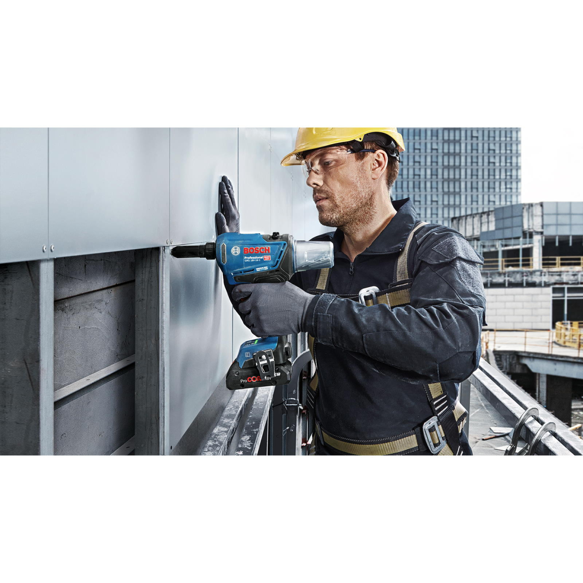 Bosch GRG 18V-16 C2 18V Brushless Rivet Gun 2 x 2.0Ah batteries in L-Boxx