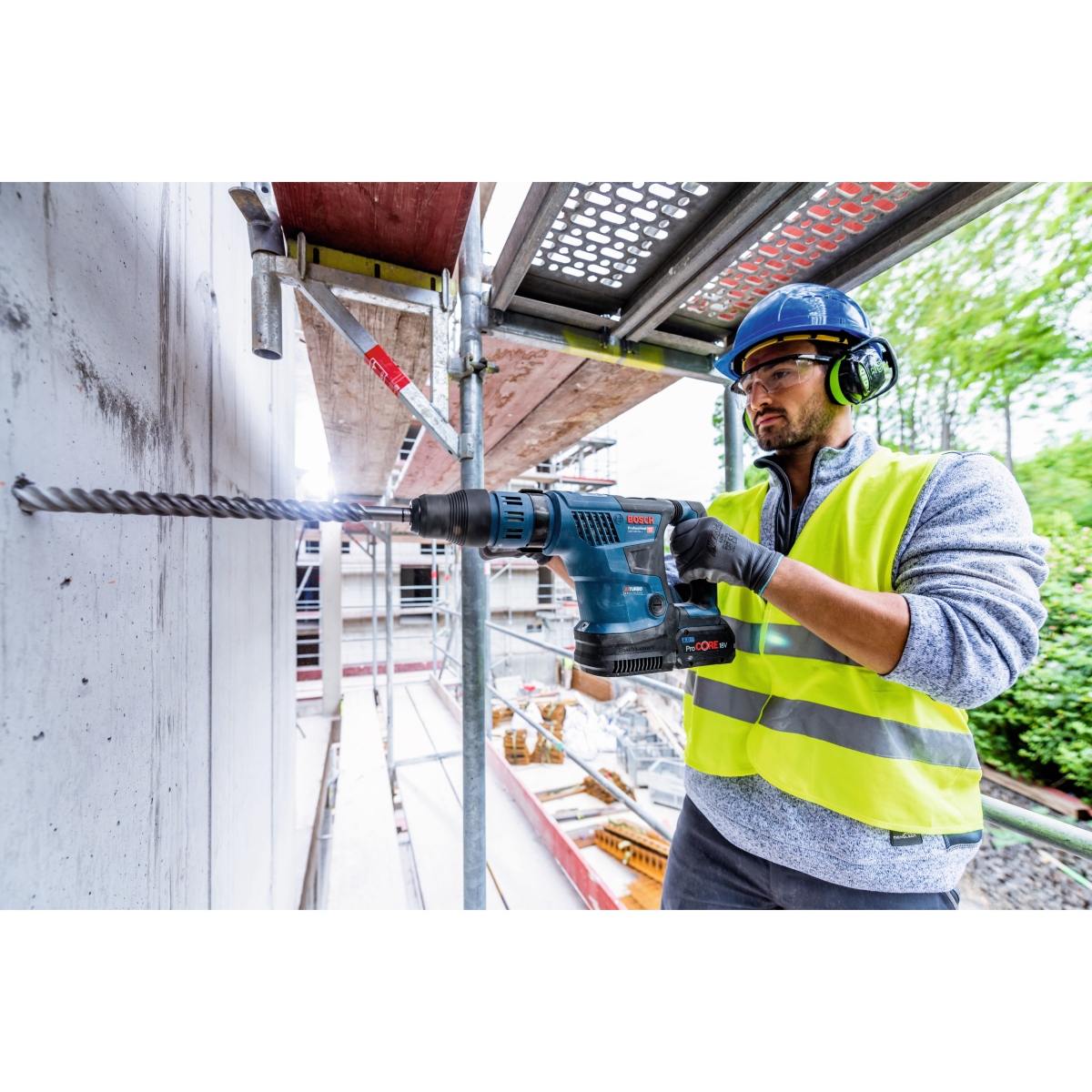 Bosch GBH18V-36C 18V Brushless BITURBO SDS-MAX Hammer Drill with 2x 8.0Ah Batteries in Case