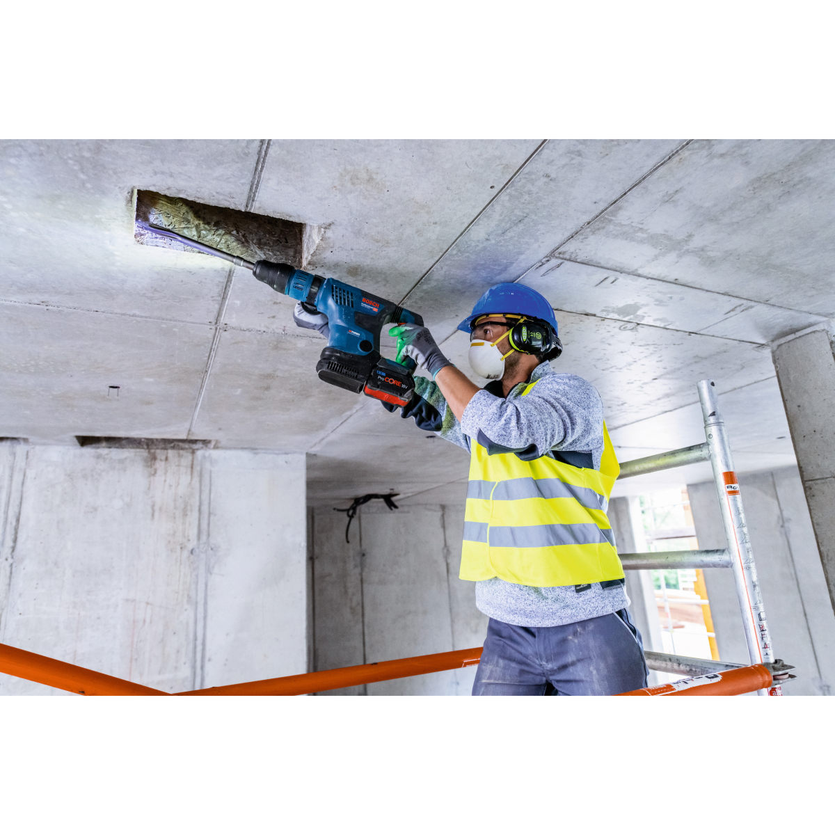 Bosch GBH18V-36C 18V Brushless BITURBO SDS-MAX Hammer Drill with 2x 8.0Ah Batteries in Case