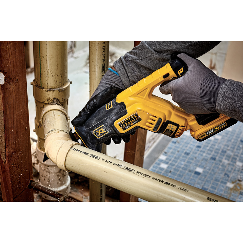 DeWalt DCS367N-XJ Body Only 18V XR Brushless Compact Reciprocating Saw