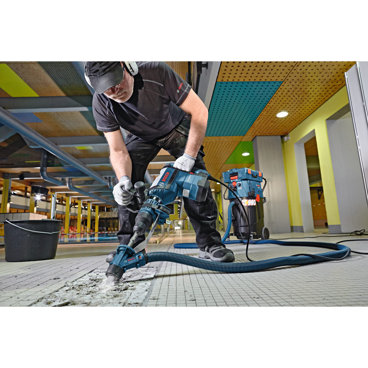 Bosch GDE max Dust extraction adapter for chiselling up to 600 mm length