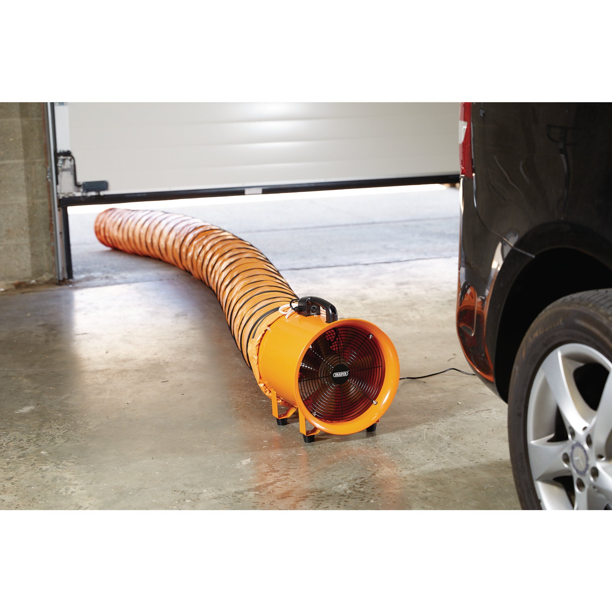 Draper 20046 AMV12 230V 350W 12"/300mm Air Mover Ventilator and 5Mtr x 12"/300mm Ducting Hose