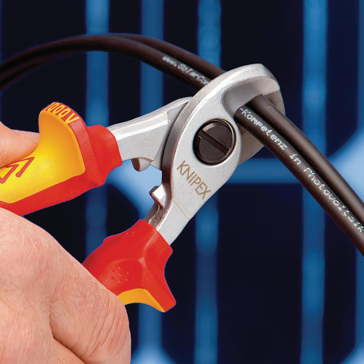 Knipex 26122   95 16 165 T BK VDE Cable Shears, 165mm