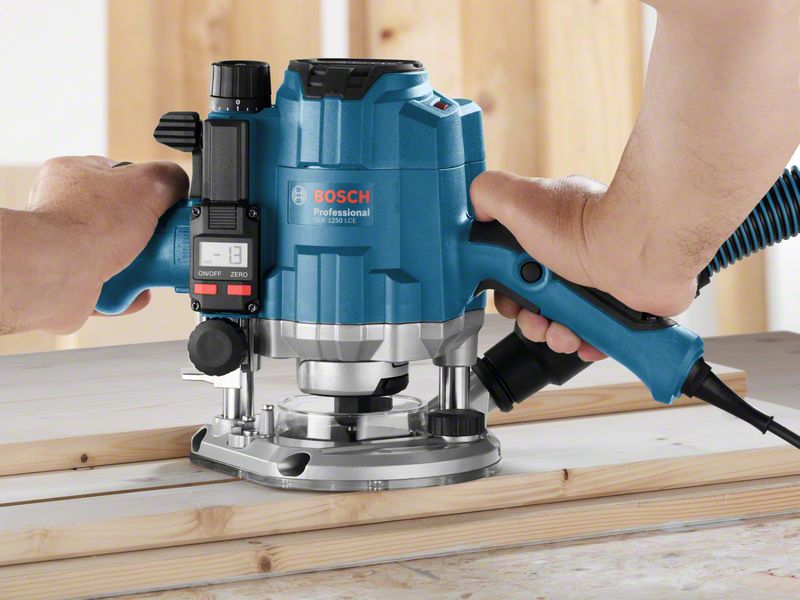 Bosch GOF1250LCE 1250W Router with Digital Depth Adjustment & LED light in L-BOXX - 230V