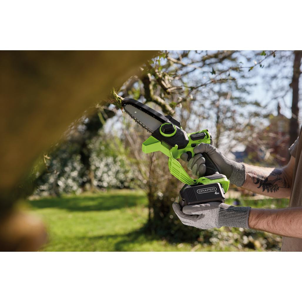 Draper 31872 18V Brushless Mini Pruner Saw With 1 x 4.0Ah Battery And 1 x Charger