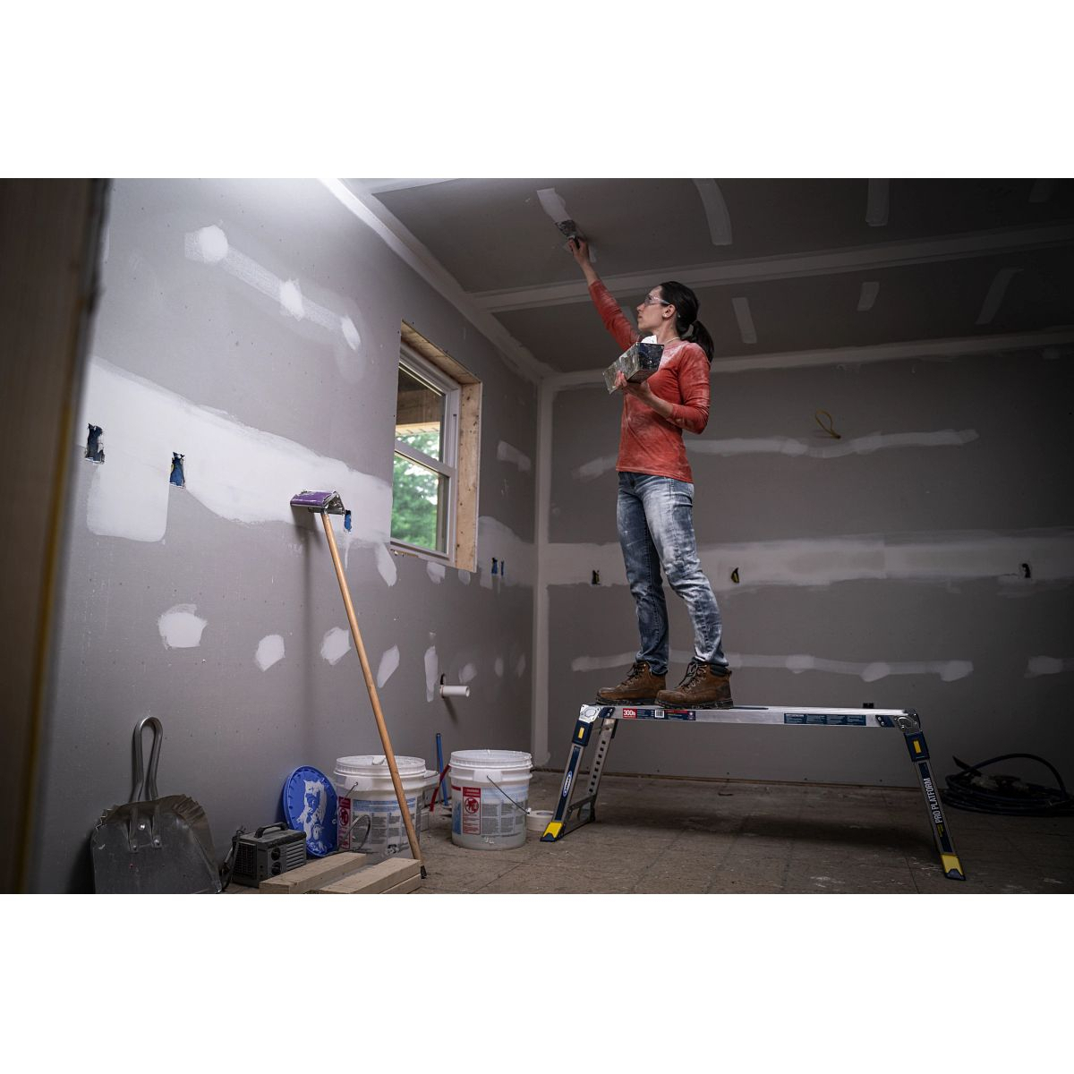Werner 79023 Adjustable PRO Work Platform 