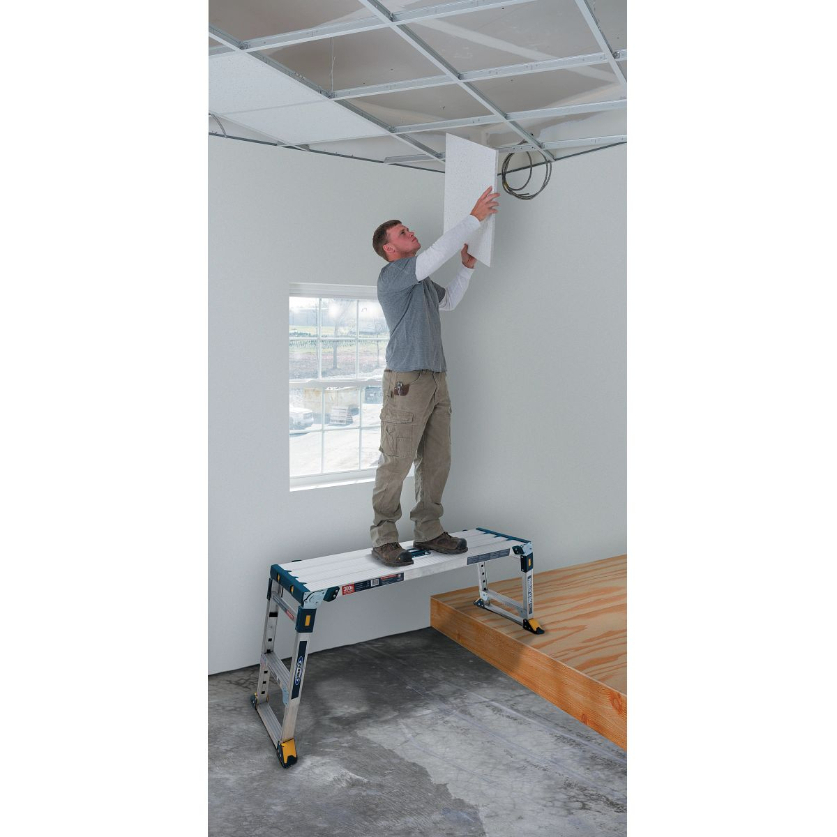 Werner 79023 Adjustable PRO Work Platform 