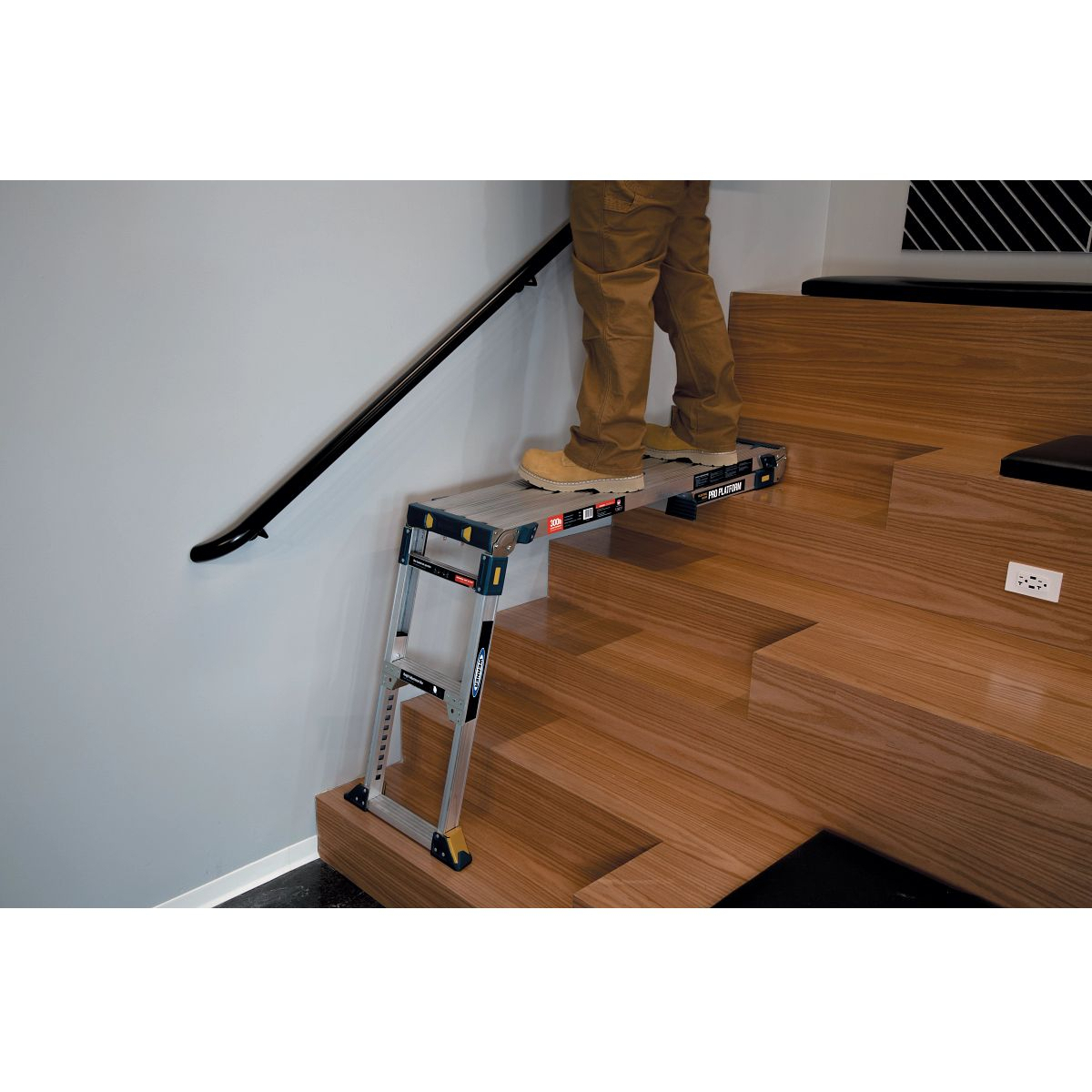 Werner 79023 Adjustable PRO Work Platform 