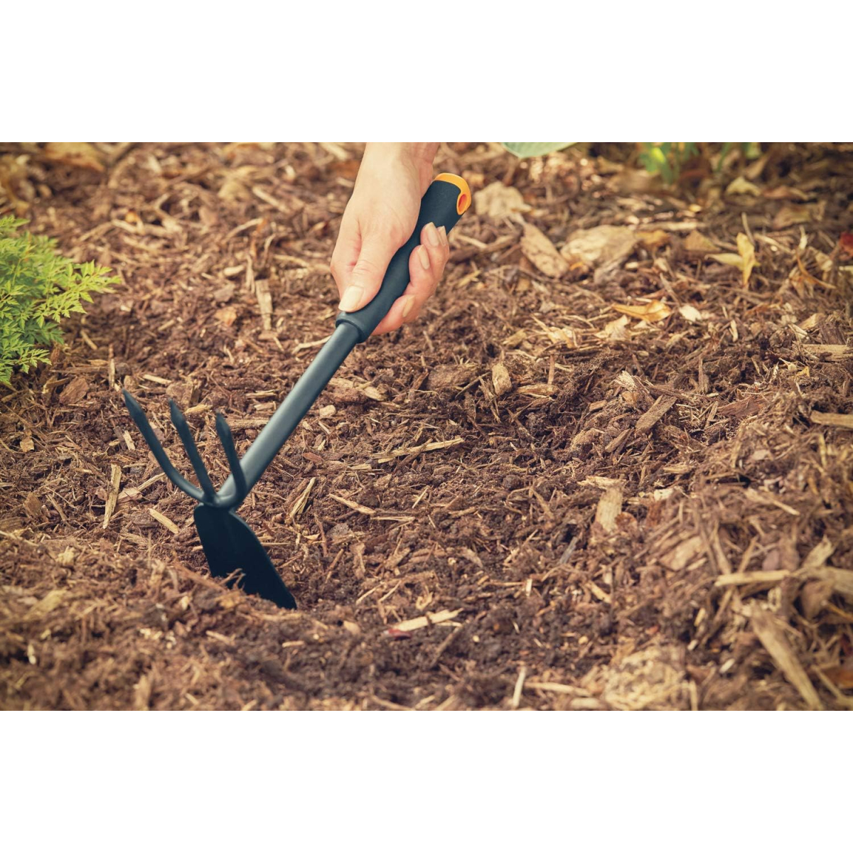 Fiskars 1027030 Ergo Cultivator Hoe
