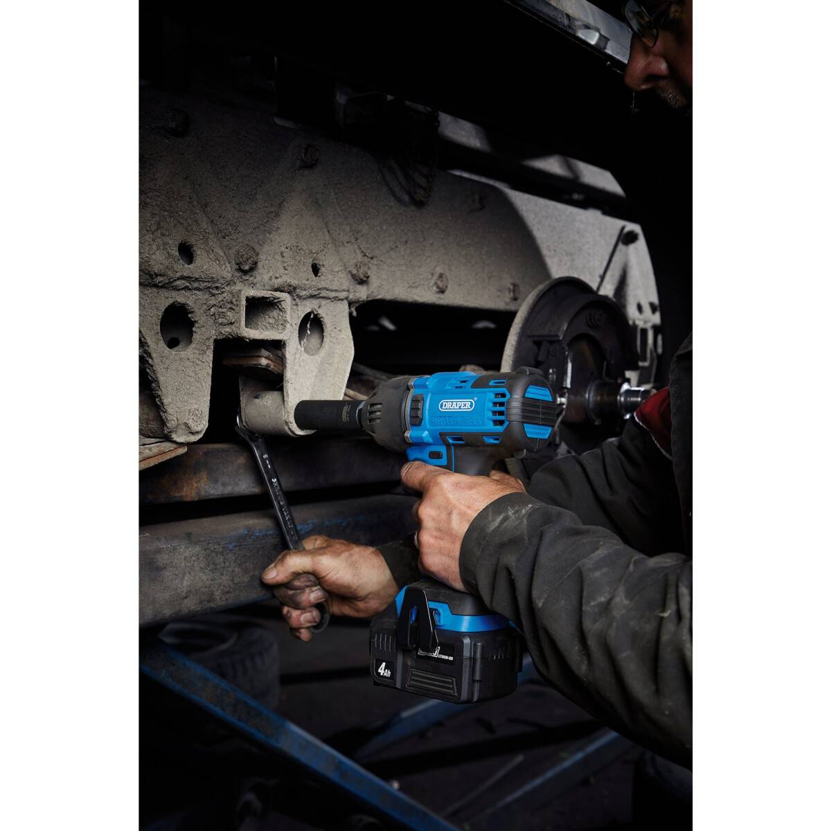 Draper 99251 D20IW400SET 2 D20 20V Brushless 1 2 Mid Torque Impact Wrench 400Nm with 2 x 4Ah Batteries and 2.4A Fast Charger from Lawson HIS