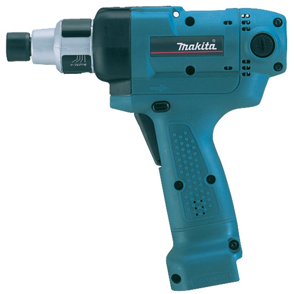 Cordless clearance torque screwdriver