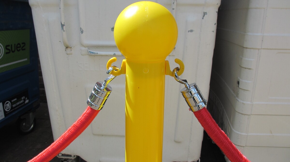 LawsonHIS 2Mtr x 25mm Barrier Rope with Hooks from Lawson HIS