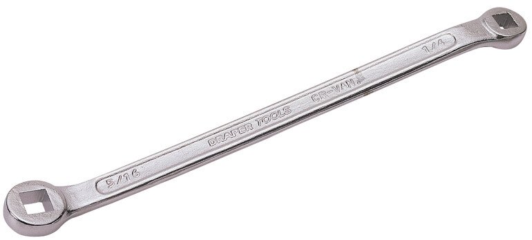Square wrench clearance