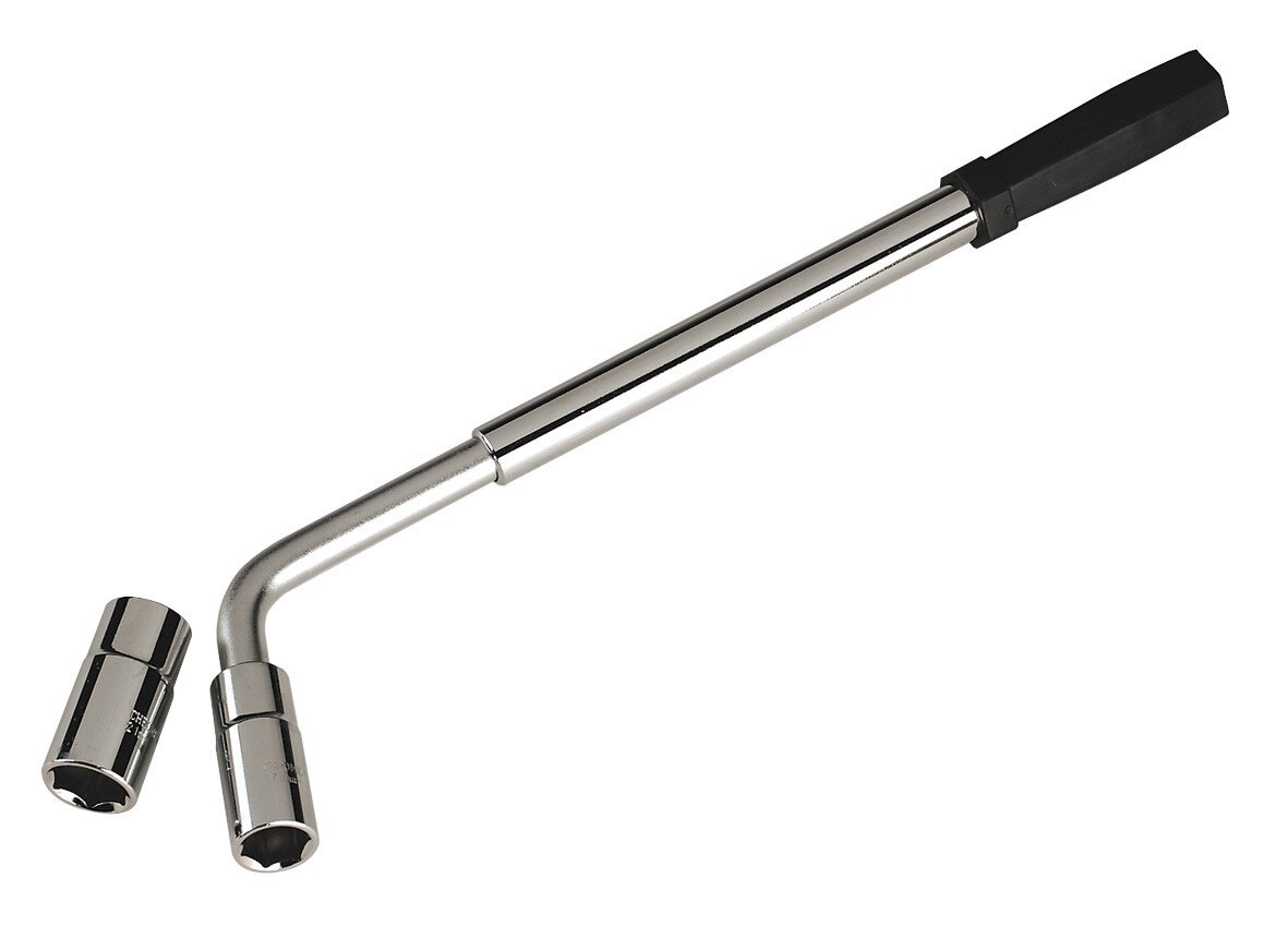 Extending wheel store nut wrench