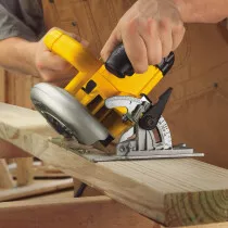 DeWalt DWE575K 190mm Circular Saw in Kitbox 1600W