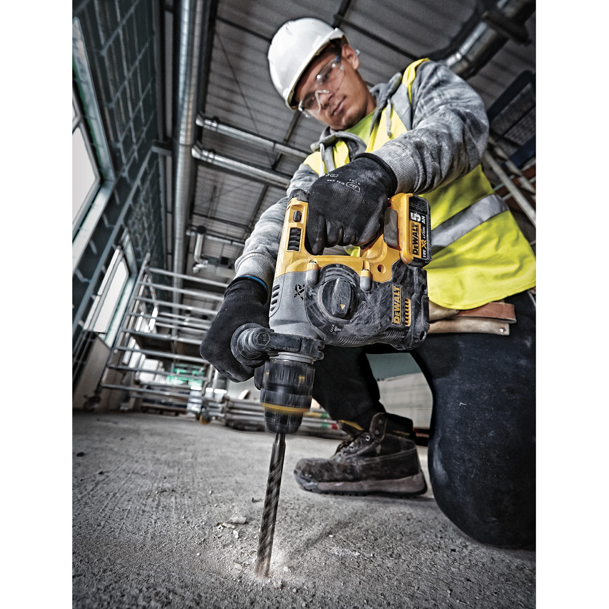 Dewalt DCH273P2 18V Brushless 3-Function SDS+ Hammer with 2x 5.0Ah Batteries in Carry Case