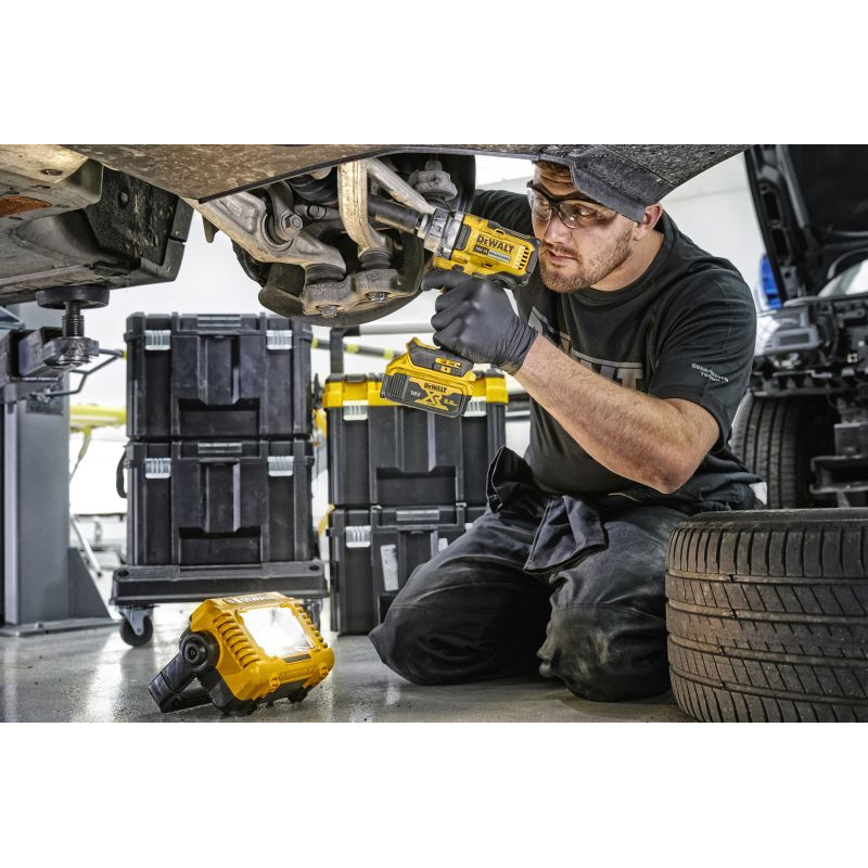 DeWalt DCL077-XJ 12V - 18V 2000lm Body Only Compact Task Light