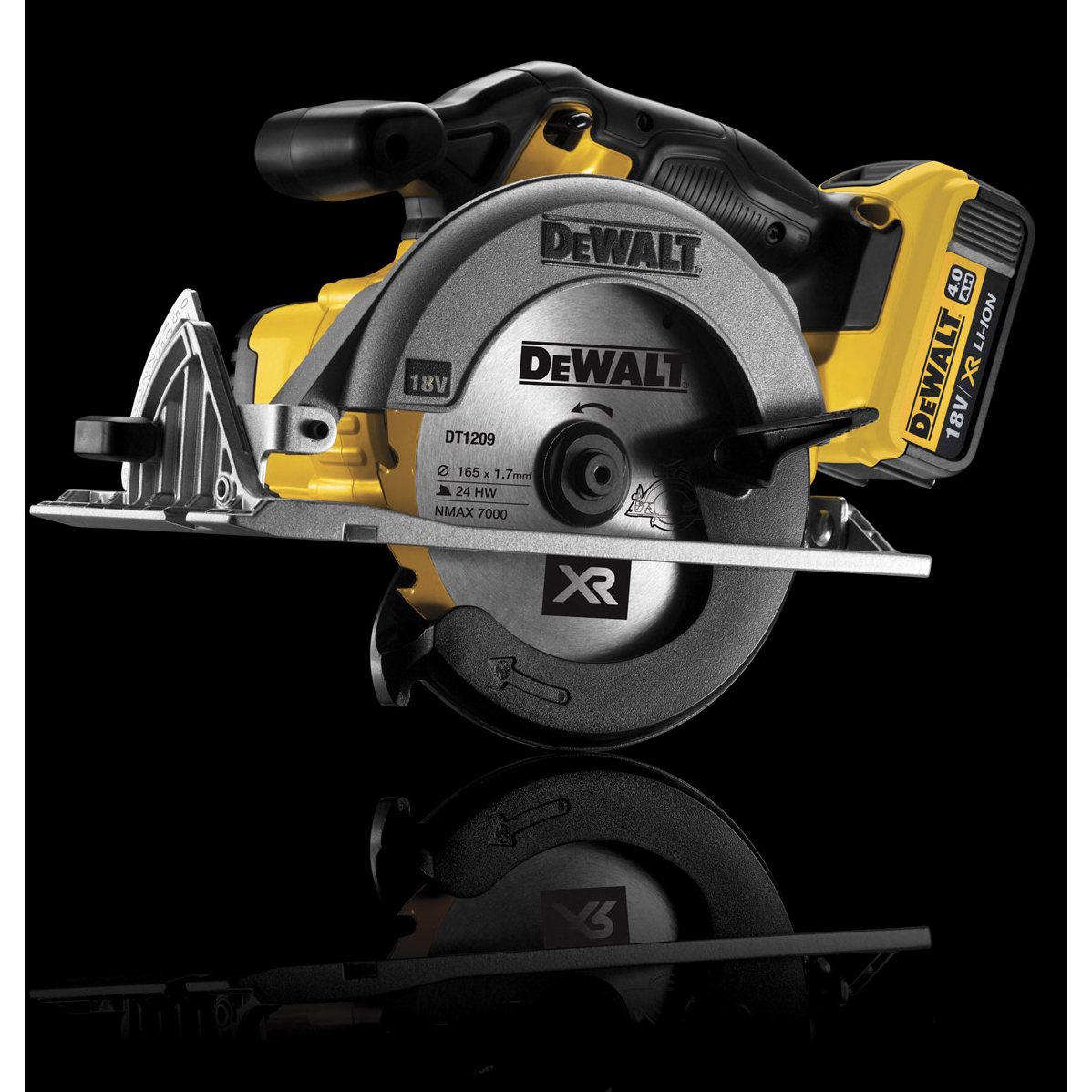 DeWalt DCS391M2-GB 18V XR 165mm Circular Saw with 2 x 4.0Ah Batteries in Kitbox