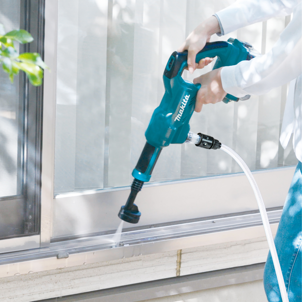 Makita DHW180Z Body Only 18V LXT Handheld Pressure Washer