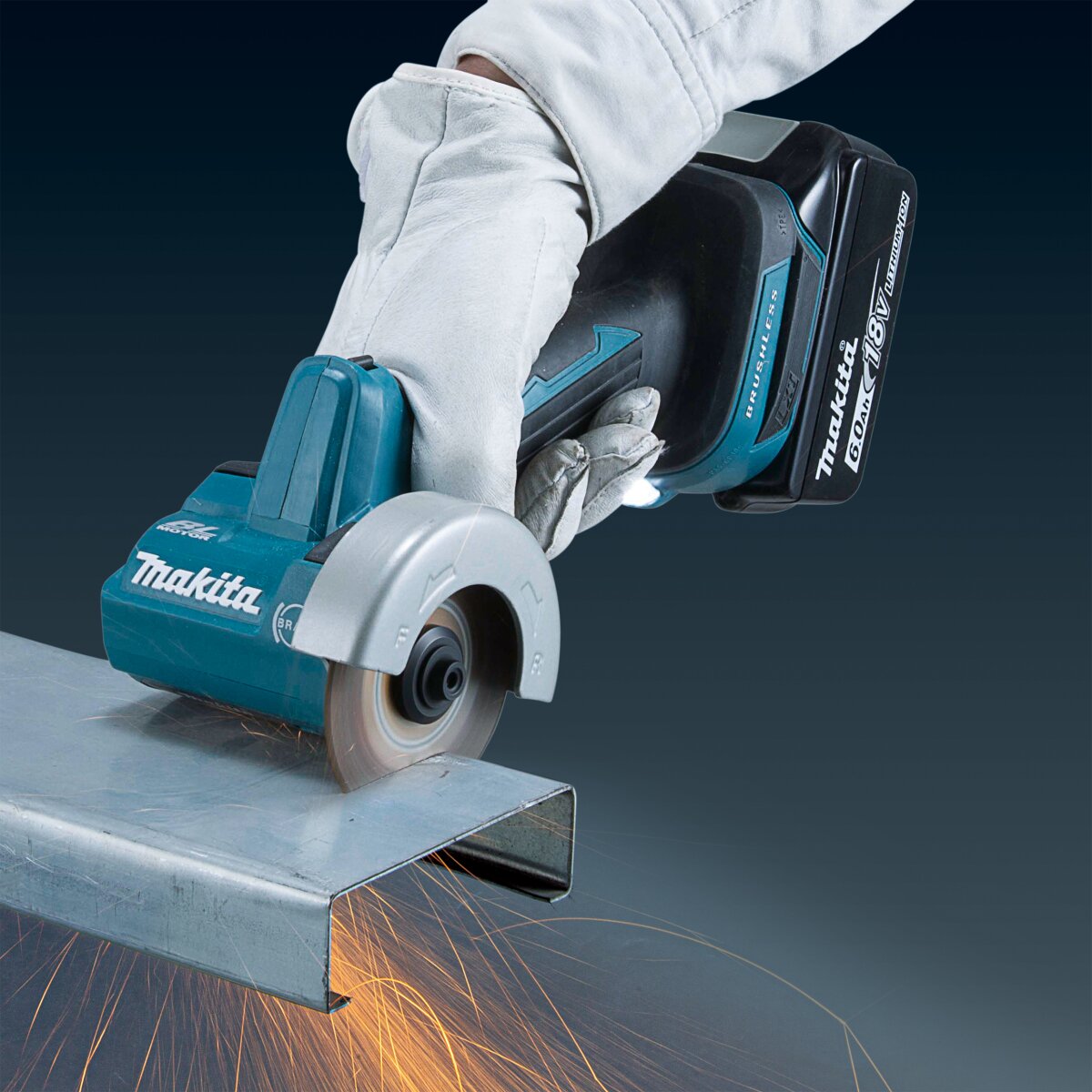 Makita DMC300Z Body Only 18V LXT 76mm Brushless Compact Disc Cutter