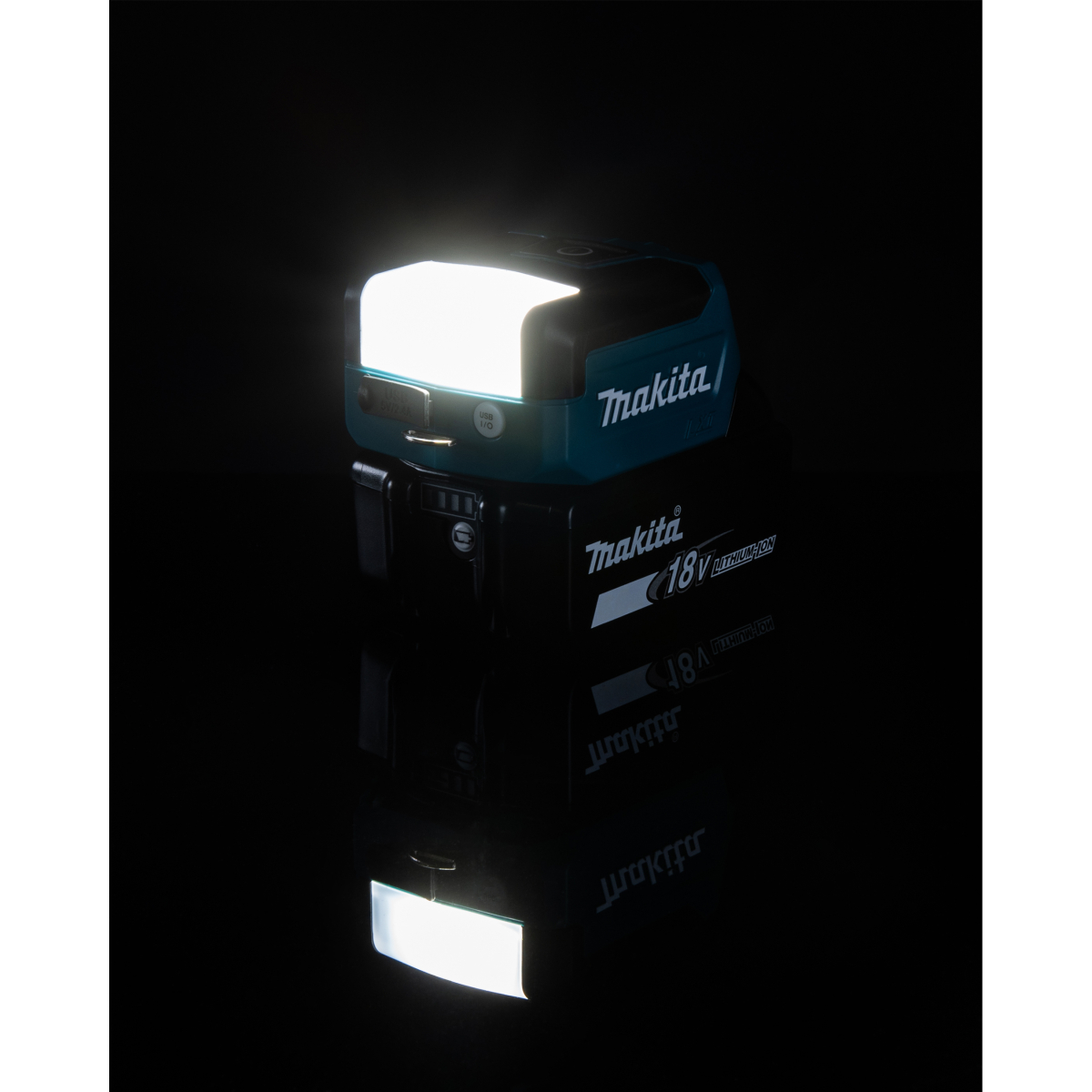 Makita DML817 Body Only 14.4V / 18V LXT LED Worklight