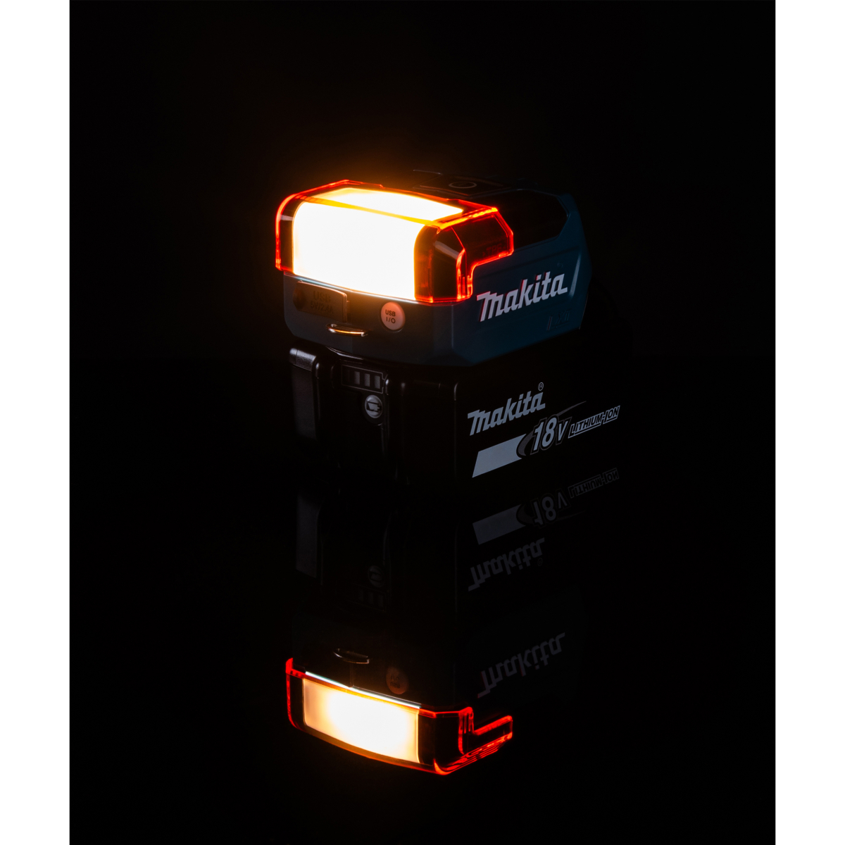 Makita DML817 Body Only 14.4V / 18V LXT LED Worklight