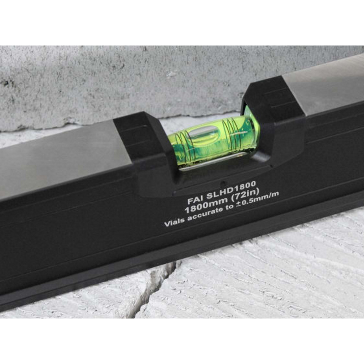Faithfull 700913-72 Prestige Professional Heavy-Duty Spirit Level 1800mm (72in) FAISLHD1800