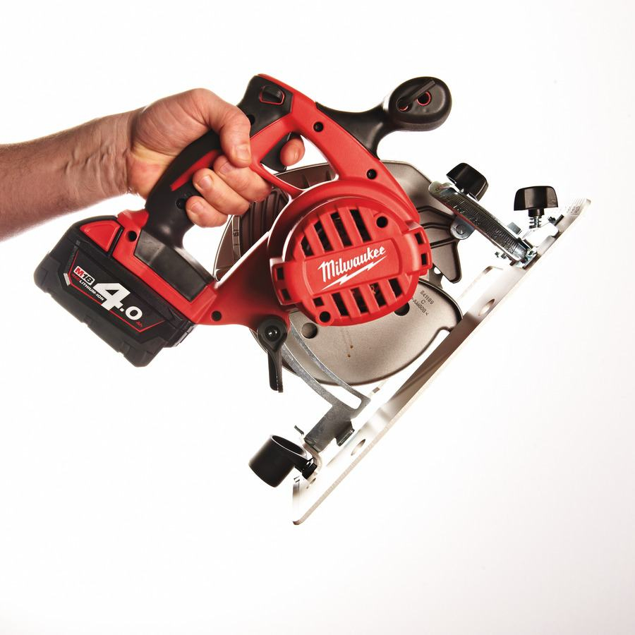Milwaukee HD18CS-402C M18 Circular Saw (2 x 4.0ah batteries, charger, BMC) 