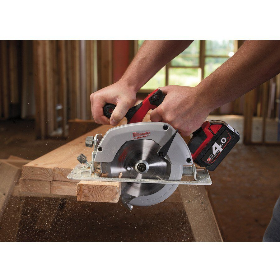 Milwaukee HD18CS-402C M18 Circular Saw (2 x 4.0ah batteries, charger, BMC) 