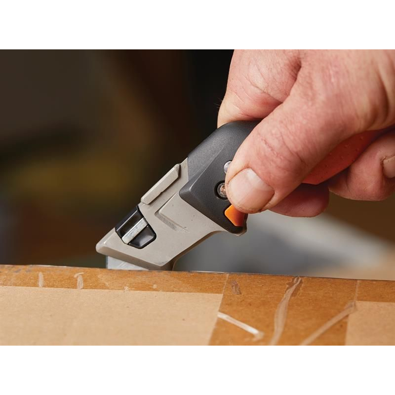 Fiskars 1027224 CarbonMax Folding Utility Knife