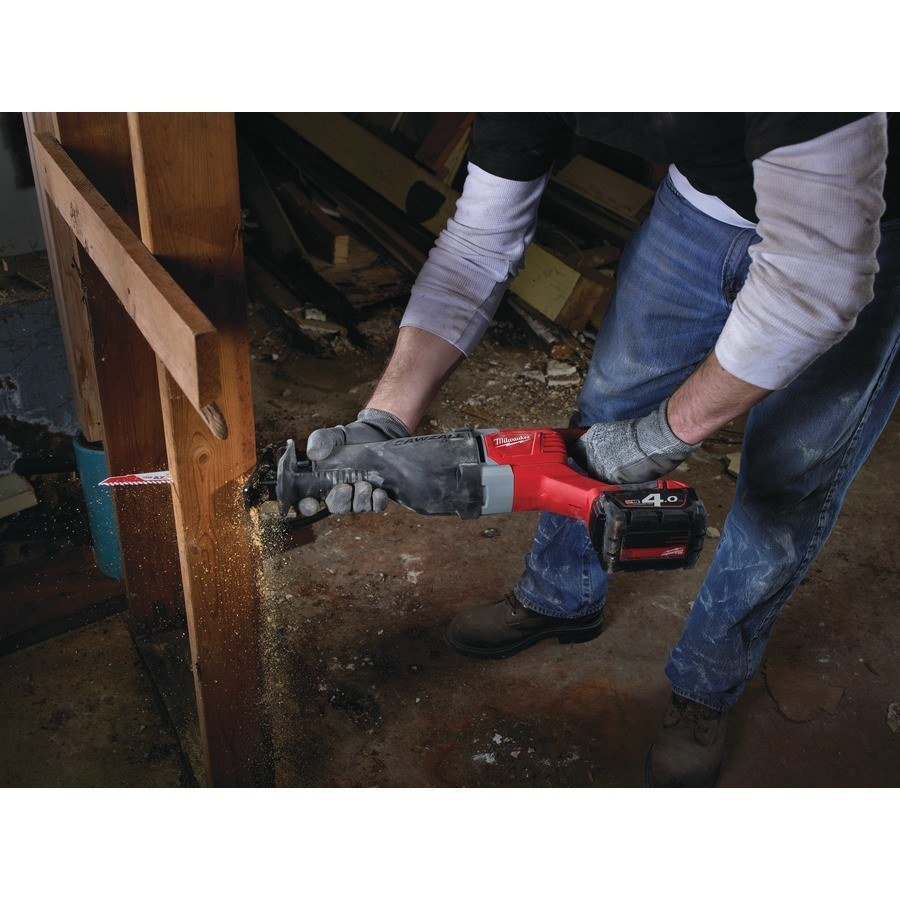 Milwaukee M18BSX-402C M18 Brushed Sawzall (2 x 4.0ah batteries, charger, BMC)
