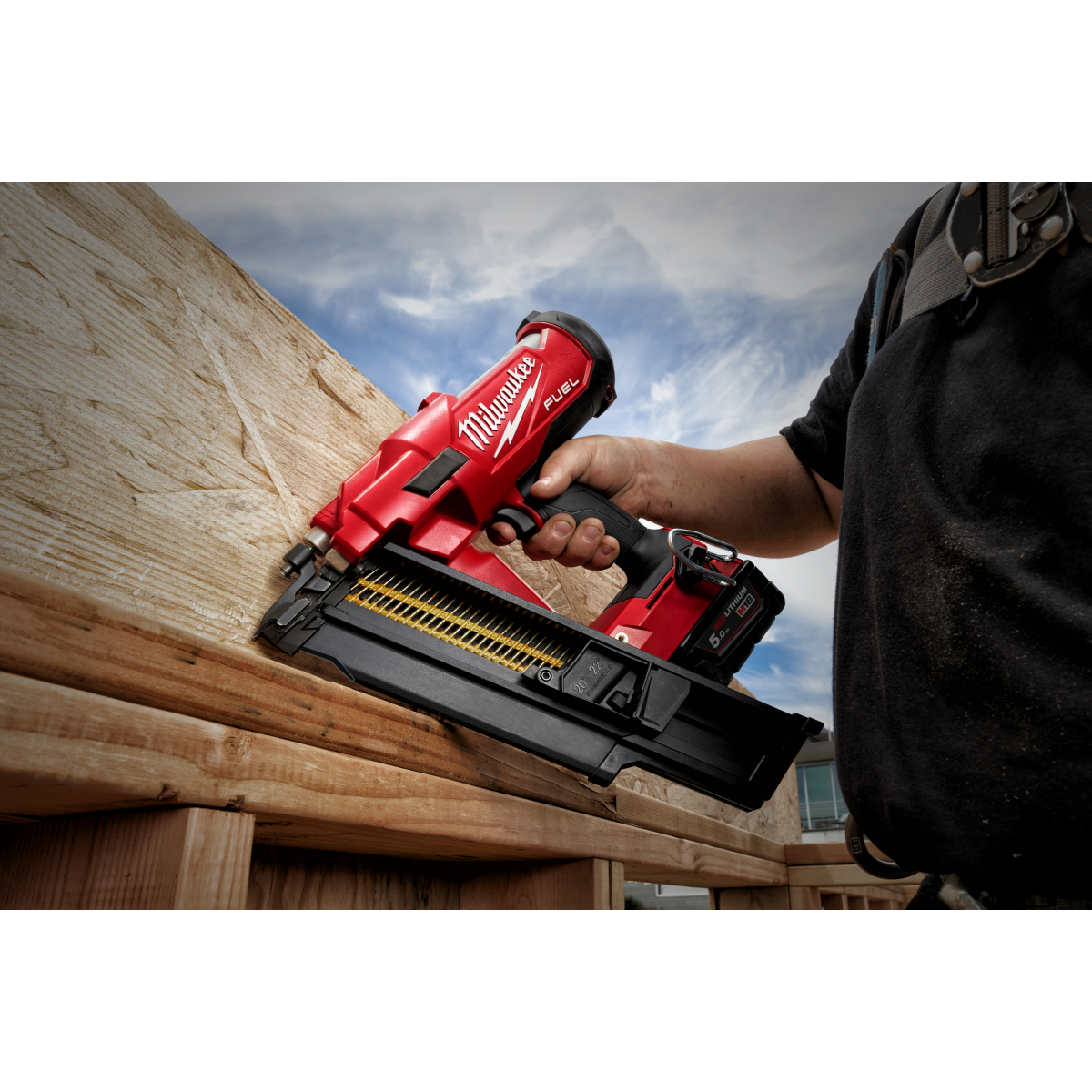Milwaukee M18FFN-0C Body Only  M18 Fuel Framing Nailer 34° "First Fix" In Carry Case