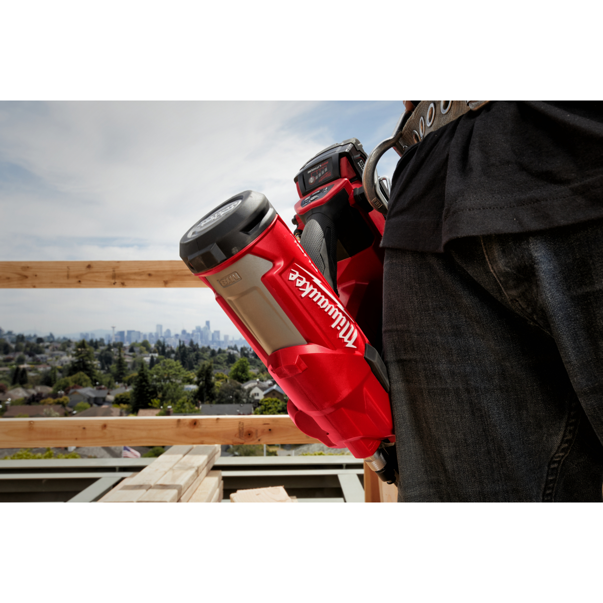 Milwaukee M18FFN-0C Body Only  M18 Fuel Framing Nailer 34° "First Fix" In Carry Case