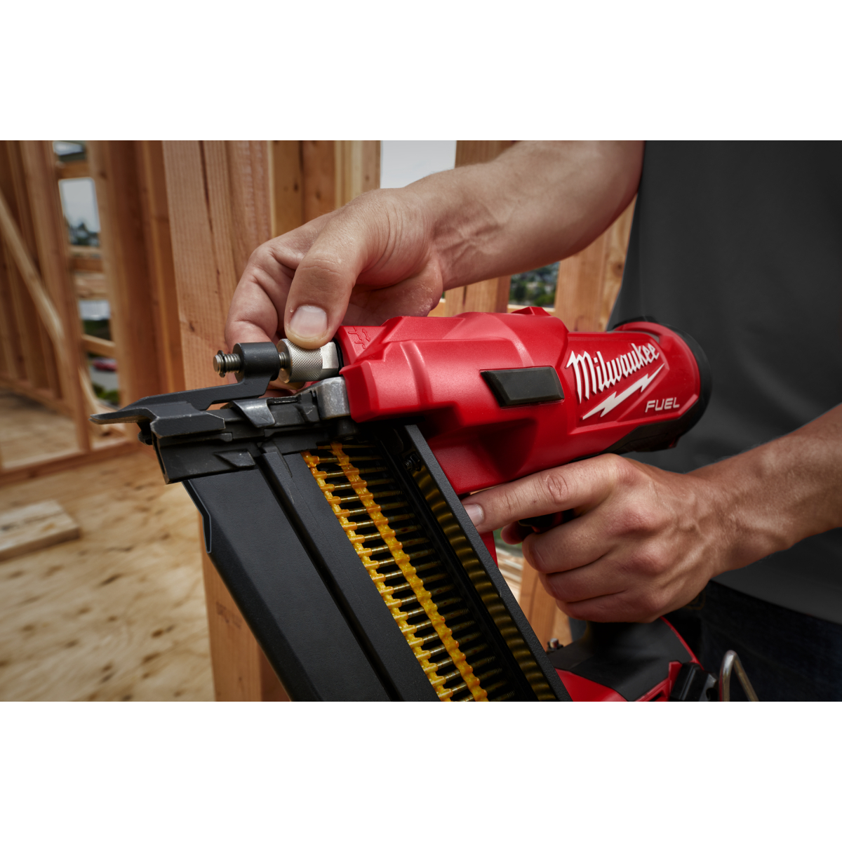 Milwaukee M18FFN-0C Body Only  M18 Fuel Framing Nailer 34° "First Fix" In Carry Case