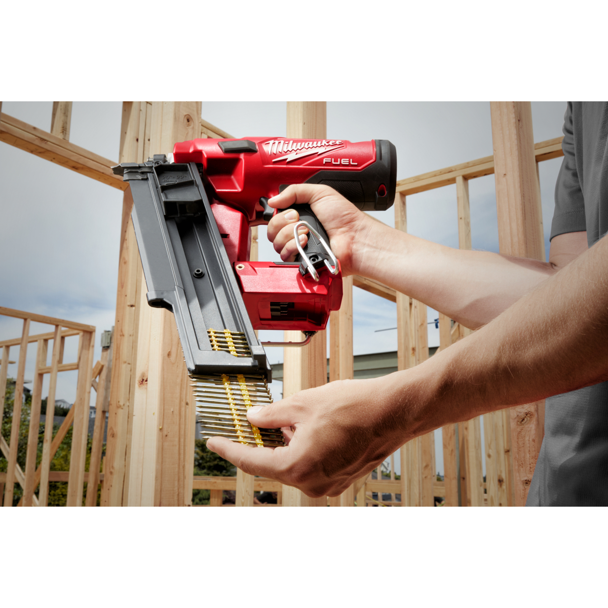 Milwaukee M18FFN-0C Body Only  M18 Fuel Framing Nailer 34° "First Fix" In Carry Case
