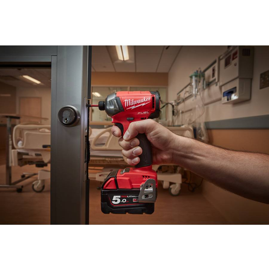 Milwaukee M18FQID-502X M18 Fuel Quiet Impact Driver ( 2 x 5.0Ah batteries, fast charger, dynacase) 