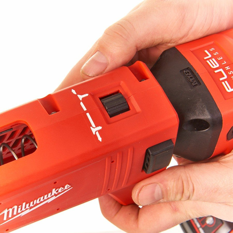 Milwaukee M18FSGC-202X M18 Fuel Drywall Screwgun with Collated Attachment (2 x 2.0ah Batteries, Charger, Dynacase) 