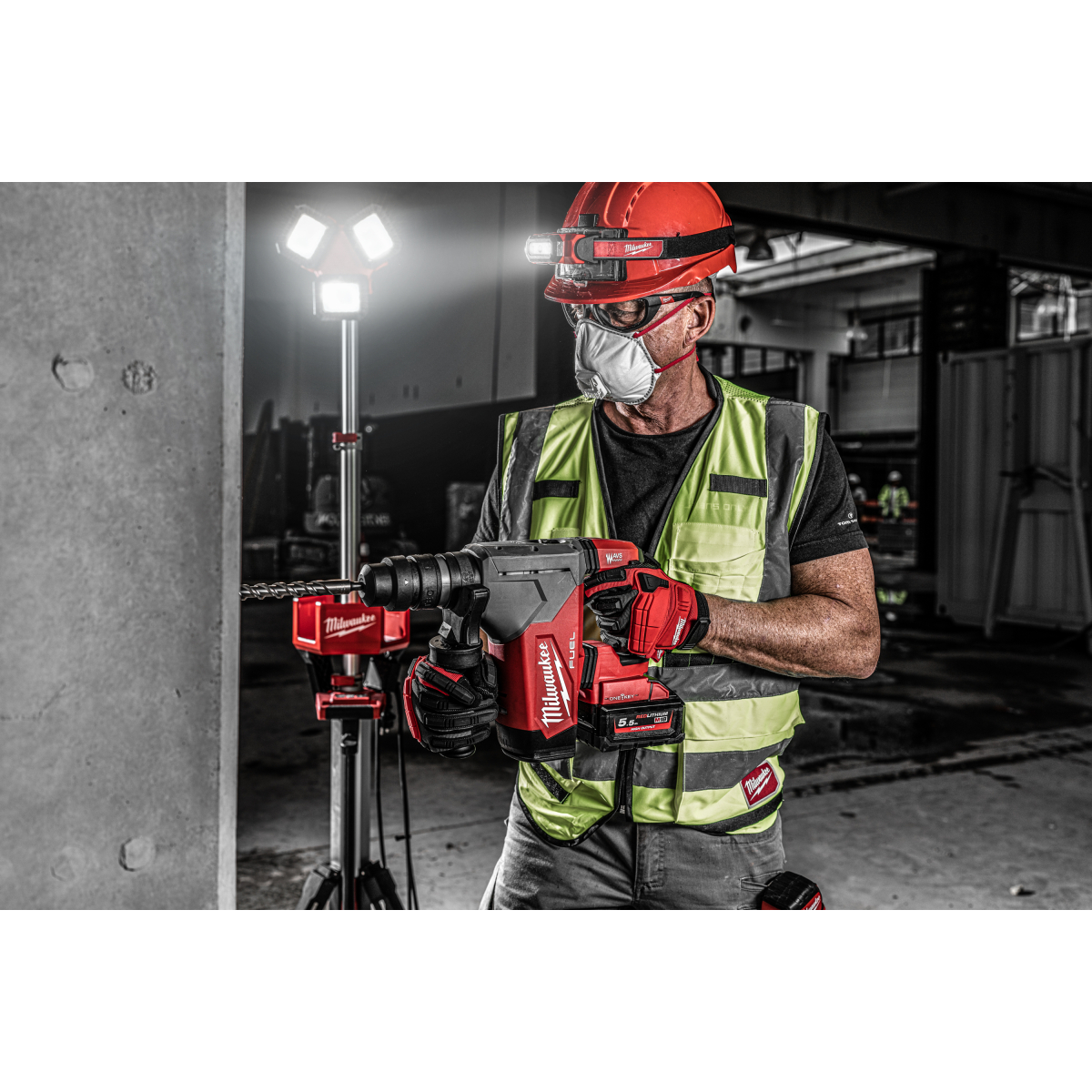 Milwaukee M18ONEFHPX-552X M18 Fuel One Key 4 Mode SDS Hammer Drill with Fixtec Chuck, 2x 5.5Ah Batteries, Charger and Carry Case