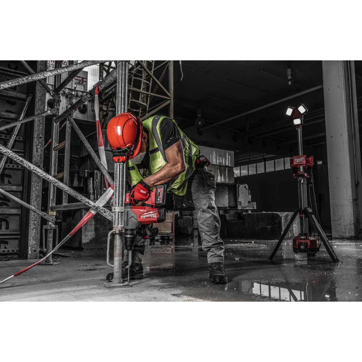 Milwaukee M18ONEFHPX-552X M18 Fuel One Key 4 Mode SDS Hammer Drill with Fixtec Chuck, 2x 5.5Ah Batteries, Charger and Carry Case