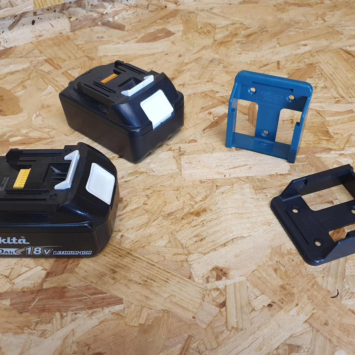 StealthMounts BM-MK18-BLU-6 Blue Battery Mounts for Makita 18V (6 Pack)