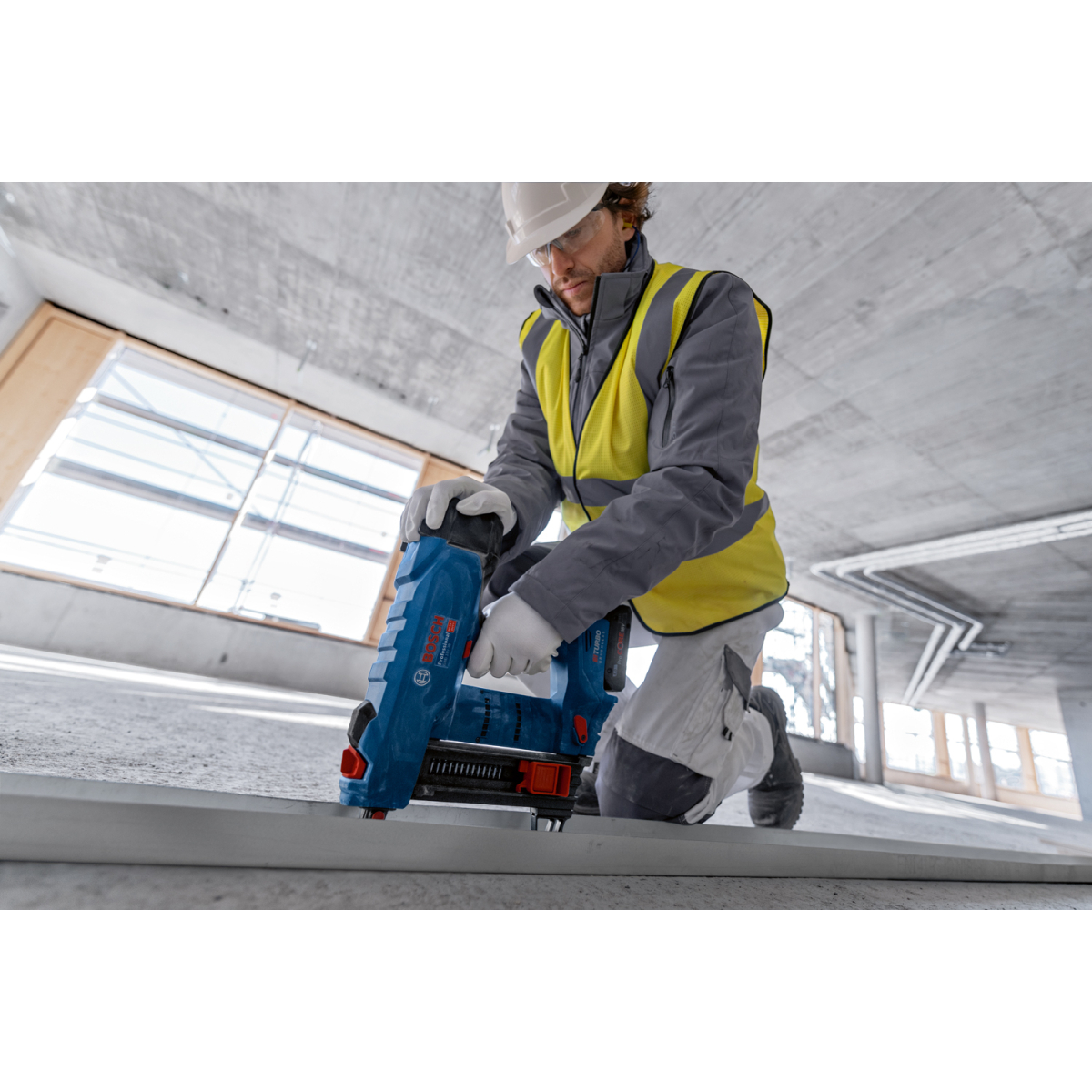 Bosch GNB 18V-38 Body Only 18v Concrete Nail Gun BITURBO BRUSHLESS in XL-Boxx