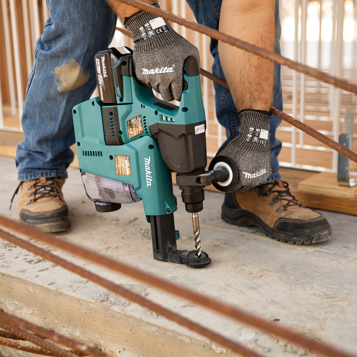 Makita P-84713 Cut Level 7 Nitrile Coated Dipped Gloves Medium