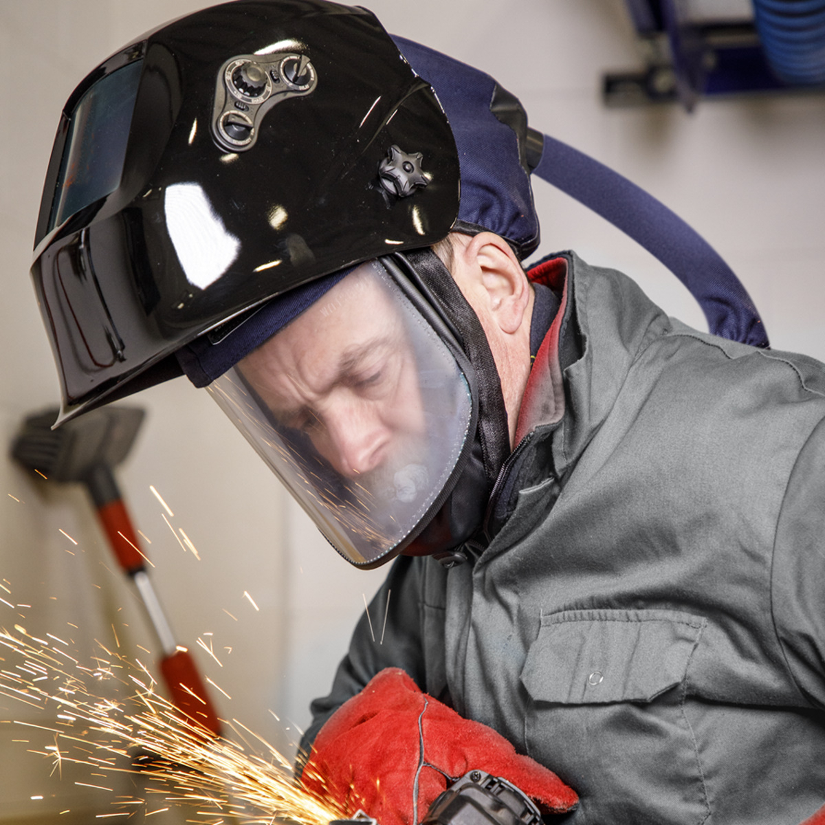 Sealey PWH616 Welding Helmet with Powered Air Purifying Respirator (PAPR) Auto Darkening