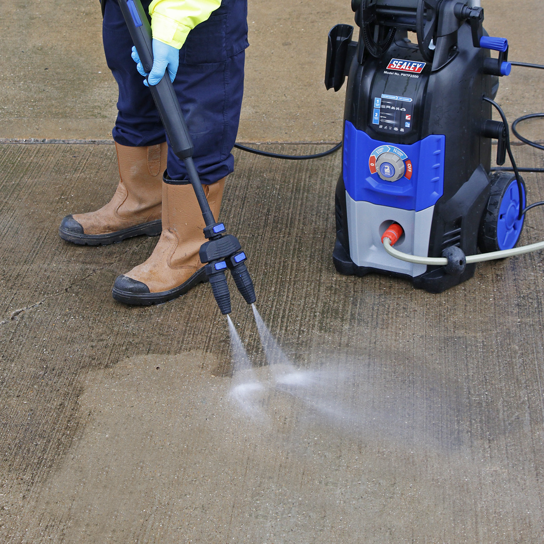 Sealey PWTF2200 Pressure Washer 150bar 810L/hr Twin Pump with TSS & Rotablast® Nozzle